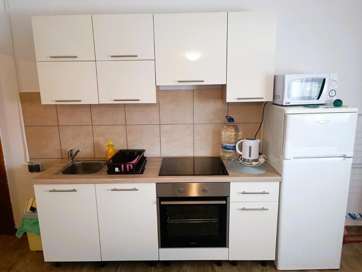 Apartments Babic 50 Meters From The Beach Vir Luaran gambar