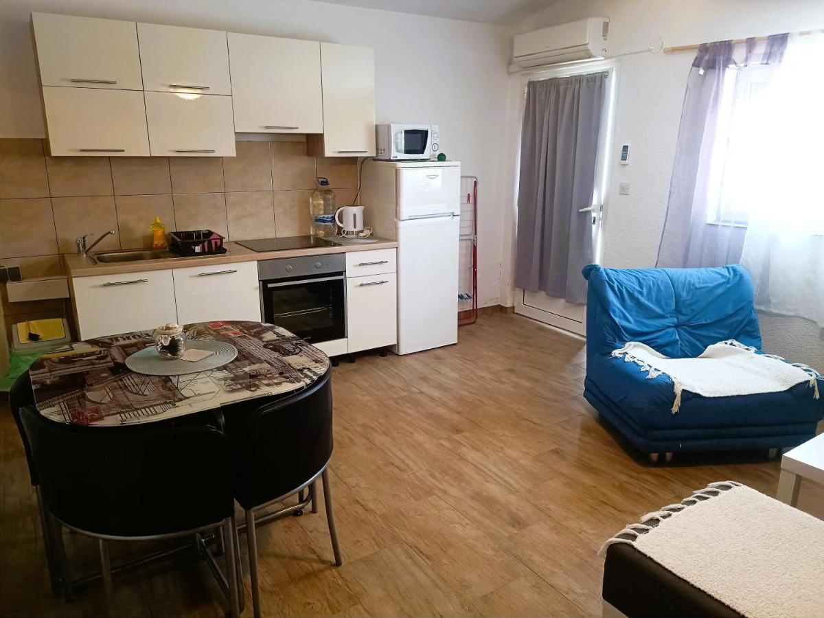 Apartments Babic 50 Meters From The Beach Vir Luaran gambar