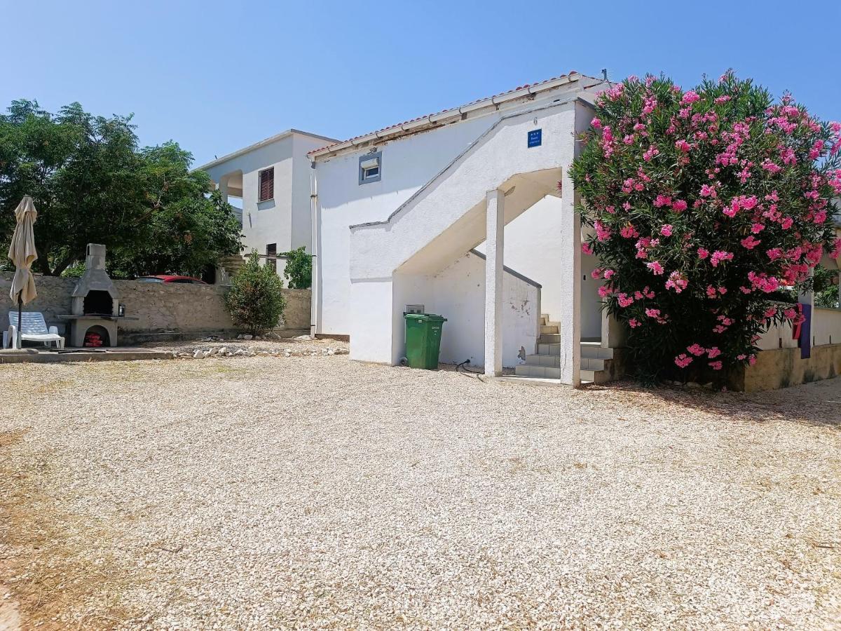 Apartments Babic 50 Meters From The Beach Vir Luaran gambar