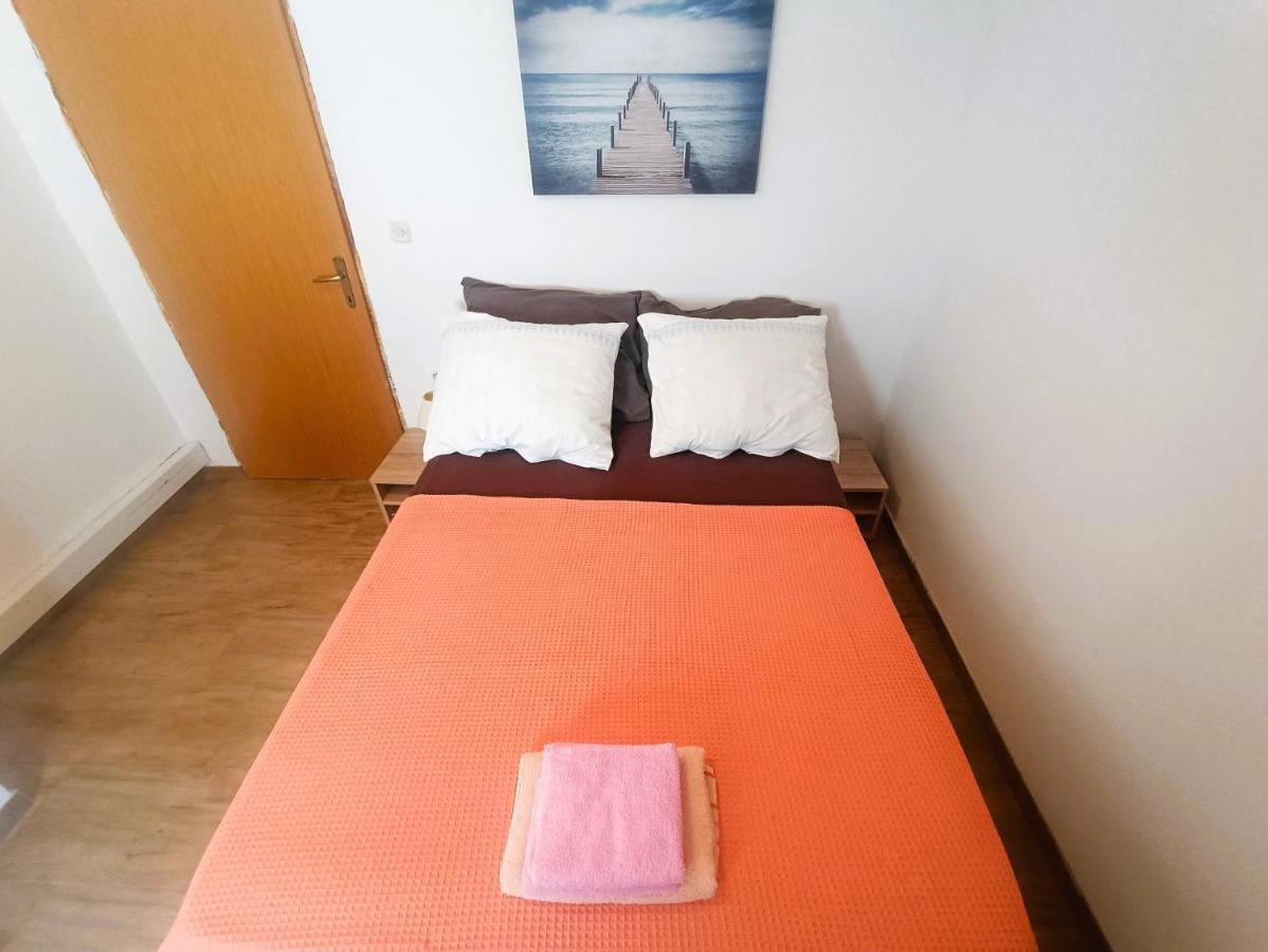 Apartments Babic 50 Meters From The Beach Vir Luaran gambar