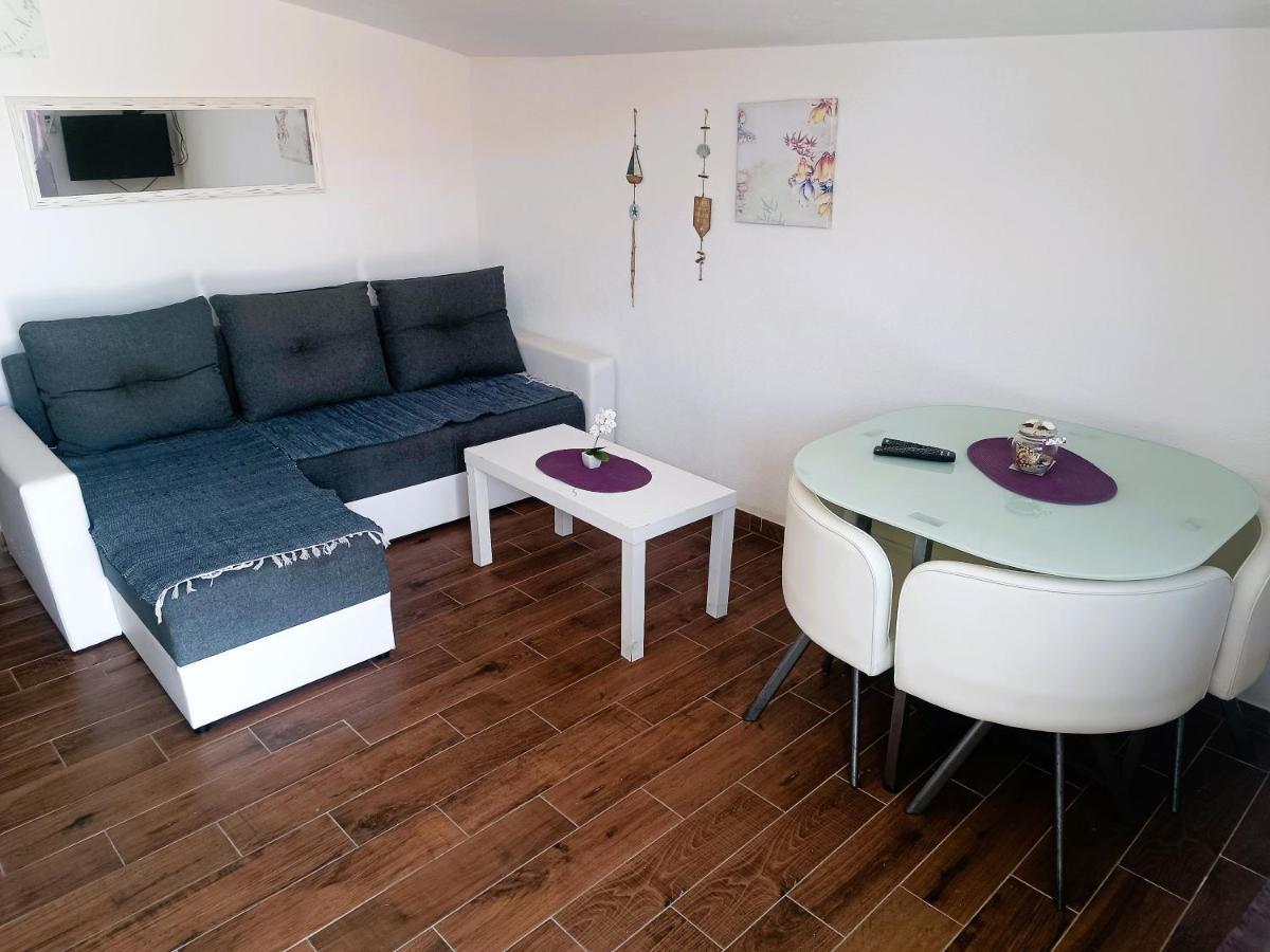 Apartments Babic 50 Meters From The Beach Vir Luaran gambar